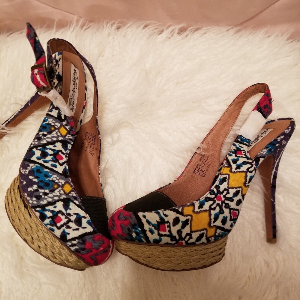 NAUGHTY MONKEY OVERBOARD PLATFORM SANDAL HEELS - Picture 3 of 8
